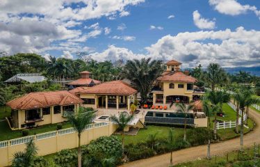PREMIER LUXURY ESTATE RANCHO VILLA VERDE A FAMILY COMPOUND / BOUTIQUE HOTEL STYLE – 107.95 ACRES