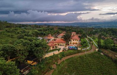 PREMIER LUXURY ESTATE RANCHO VILLA VERDE A FAMILY COMPOUND / BOUTIQUE HOTEL STYLE – 107.95 ACRES