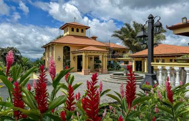 PREMIER LUXURY ESTATE RANCHO VILLA VERDE A FAMILY COMPOUND / BOUTIQUE HOTEL STYLE – 107.95 ACRES