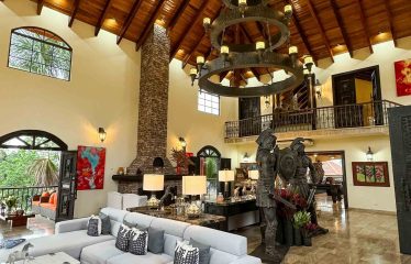 PREMIER LUXURY ESTATE RANCHO VILLA VERDE A FAMILY COMPOUND / BOUTIQUE HOTEL STYLE – 107.95 ACRES