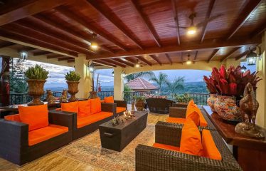 PREMIER LUXURY ESTATE RANCHO VILLA VERDE A FAMILY COMPOUND / BOUTIQUE HOTEL STYLE – 107.95 ACRES
