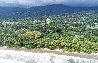 LOCATION, LOCATION! WALKING DISTANCE TO THE BEACH, COMMERCIAL AND RESIDENCIAL LOT FOR SALE