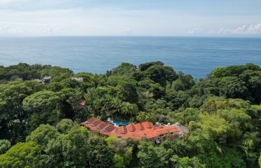 LUXURY BOUTIQUE HOTEL WITH OCEAN AND MOUNTAIN VIEWS- 26 ROOMS
