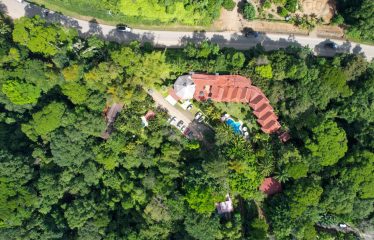LUXURY BOUTIQUE HOTEL WITH OCEAN AND MOUNTAIN VIEWS- 26 ROOMS
