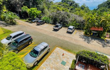 LUXURY BOUTIQUE HOTEL WITH OCEAN AND MOUNTAIN VIEWS- 26 ROOMS