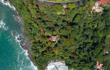 LUXURY 4 BEDROOM BEACHFRONT HOME IN ESCALERAS