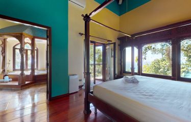 LUXURY 4 BEDROOM BEACHFRONT HOME IN ESCALERAS