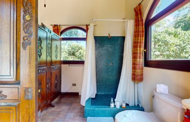 LUXURY 4 BEDROOM BEACHFRONT HOME IN ESCALERAS