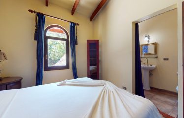 LUXURY 4 BEDROOM BEACHFRONT HOME IN ESCALERAS