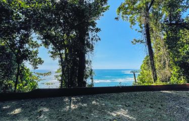 LUXURY 4 BEDROOM BEACHFRONT HOME IN ESCALERAS