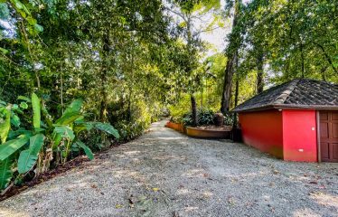 LUXURY 4 BEDROOM BEACHFRONT HOME IN ESCALERAS