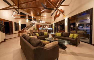 Casa Bambú – 5 BEDROOM LUXURY ESTATE WITH JAW-DROPPING VIEWS