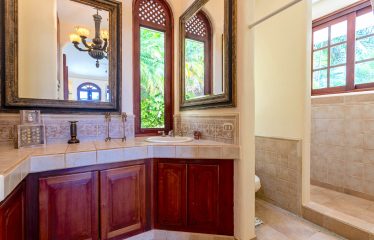 NIDO ESCONDIDO – LUXURY ESTATE WITH 2 VILLAS, POOL, AND SPECTACULAR VIEWS