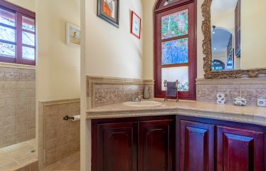 NIDO ESCONDIDO – LUXURY ESTATE WITH 2 VILLAS, POOL, AND SPECTACULAR VIEWS