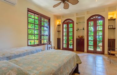 NIDO ESCONDIDO – LUXURY ESTATE WITH 2 VILLAS, POOL, AND SPECTACULAR VIEWS