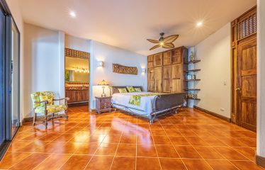 LUXURY HOME WITH AMAZING WHALE TAIL VIEWS 7.5 ACRES