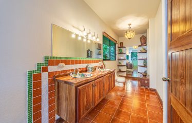 LUXURY HOME WITH AMAZING WHALE TAIL VIEWS 7.5 ACRES