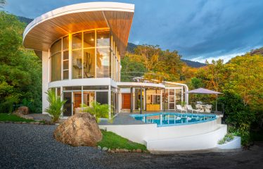 LUXURY OCEAN VIEW HOME  – 1.7 ACRES