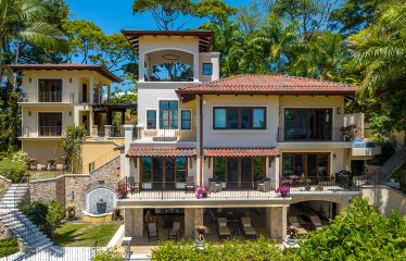NIDO ESCONDIDO – LUXURY ESTATE WITH 2 VILLAS, POOL, AND SPECTACULAR VIEWS