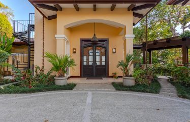 NIDO ESCONDIDO – LUXURY ESTATE WITH 2 VILLAS, POOL, AND SPECTACULAR VIEWS