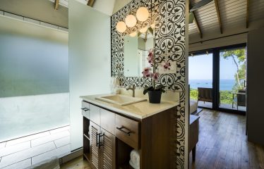 LUXURY 4 BEDROOMS OCEAN VIEW HOME IN BALLENA – 2.22 ACRES