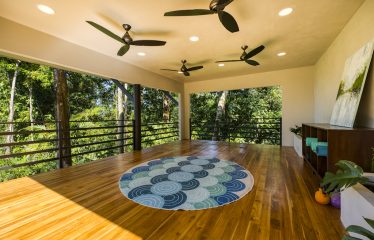 LUXURY 4 BEDROOMS OCEAN VIEW HOME IN BALLENA – 2.22 ACRES