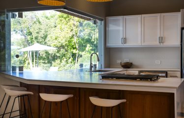 LUXURY 4 BEDROOMS OCEAN VIEW HOME IN BALLENA – 2.22 ACRES