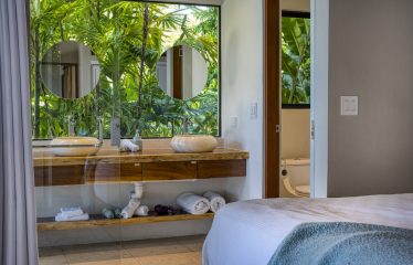 LUXURY 4 BEDROOMS OCEAN VIEW HOME IN BALLENA – 2.22 ACRES