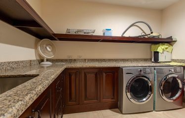 NIDO ESCONDIDO – LUXURY ESTATE WITH 2 VILLAS, POOL, AND SPECTACULAR VIEWS