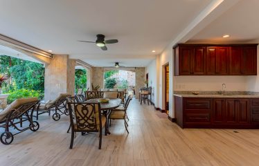 NIDO ESCONDIDO – LUXURY ESTATE WITH 2 VILLAS, POOL, AND SPECTACULAR VIEWS