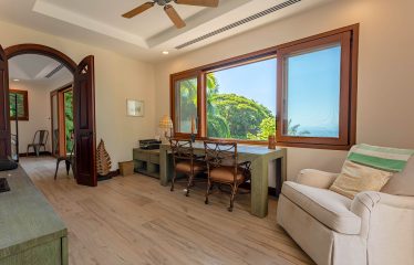 NIDO ESCONDIDO – LUXURY ESTATE WITH 2 VILLAS, POOL, AND SPECTACULAR VIEWS