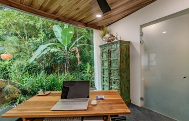 LUXURY OCEAN VIEW HOME  – 1.7 ACRES