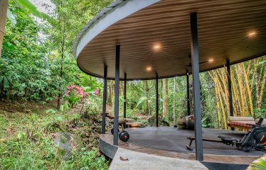 LUXURY OCEAN VIEW HOME  – 1.7 ACRES