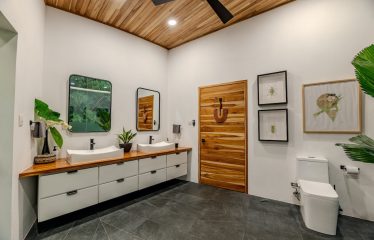 LUXURY OCEAN VIEW HOME  – 1.7 ACRES