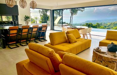 4 BEDROOM LUXURY HOME WITH BEAUTIFUL OCEAN AND MOUNTAIN VIEWS