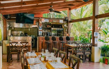 WALKING DISTANCE TO THE BEACH COMMERCIAL PROPERTY HOTEL AND RESTAURANT