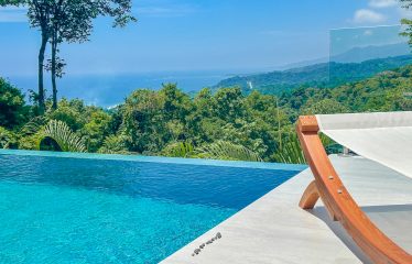 4 BEDROOM LUXURY HOME WITH BEAUTIFUL OCEAN AND MOUNTAIN VIEWS