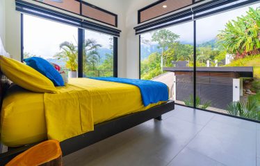 4 BEDROOM LUXURY HOME WITH BEAUTIFUL OCEAN AND MOUNTAIN VIEWS