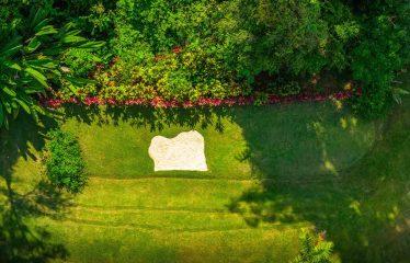 4 BEDROOM LUXURY HOME WITH BEAUTIFUL OCEAN AND MOUNTAIN VIEWS