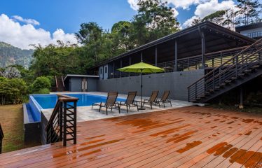 EXTRAORDINARY OCEAN-VIEW ESTATE & RETREAT OPPORTUNITY IN THE DIAMANTE VALLEY WITH RESTAURANT, POOL AND GYM – 3.5 ACRES