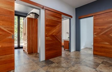 EXTRAORDINARY OCEAN-VIEW ESTATE & RETREAT OPPORTUNITY IN THE DIAMANTE VALLEY WITH RESTAURANT, POOL AND GYM – 3.5 ACRES