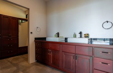 EXTRAORDINARY OCEAN-VIEW ESTATE & RETREAT OPPORTUNITY IN THE DIAMANTE VALLEY WITH RESTAURANT, POOL AND GYM – 3.5 ACRES