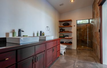 EXTRAORDINARY OCEAN-VIEW ESTATE & RETREAT OPPORTUNITY IN THE DIAMANTE VALLEY WITH RESTAURANT, POOL AND GYM – 3.5 ACRES