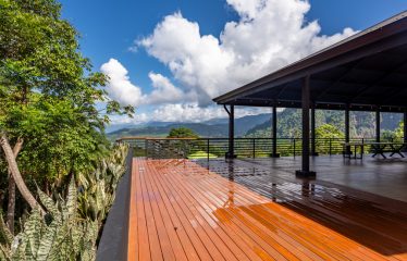 EXTRAORDINARY OCEAN-VIEW ESTATE & RETREAT OPPORTUNITY IN THE DIAMANTE VALLEY WITH RESTAURANT, POOL AND GYM – 3.5 ACRES