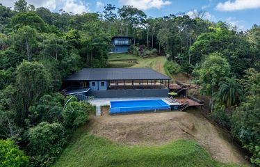 EXTRAORDINARY OCEAN-VIEW ESTATE & RETREAT OPPORTUNITY IN THE DIAMANTE VALLEY WITH RESTAURANT, POOL AND GYM – 3.5 ACRES