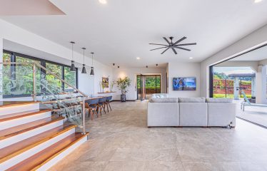 LUXURY 4 ACRES PROPERTY WITH OCEAN AND MOUNTAIN VIEW AND FRUIT TREES