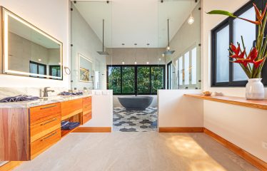 LUXURY 4 ACRES PROPERTY WITH OCEAN AND MOUNTAIN VIEW AND FRUIT TREES