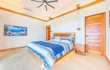 LUXURY 4 ACRES PROPERTY WITH OCEAN AND MOUNTAIN VIEW AND FRUIT TREES