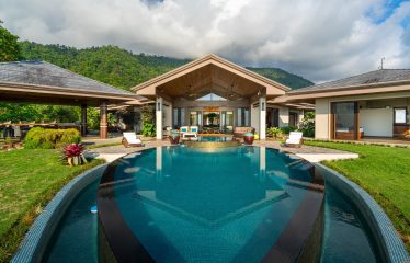 SUEÑO DEL PACIFICO – A LUXURIOUS MOUNTAIN-TOP SANCTUARY WITH UNRIVALED VIEWS – 6 ACRES