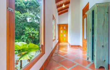 3 BEDROOM HOME WITH PRIVACY, OCEAN AND JUNGLE VIEWS – 5 ACRES
